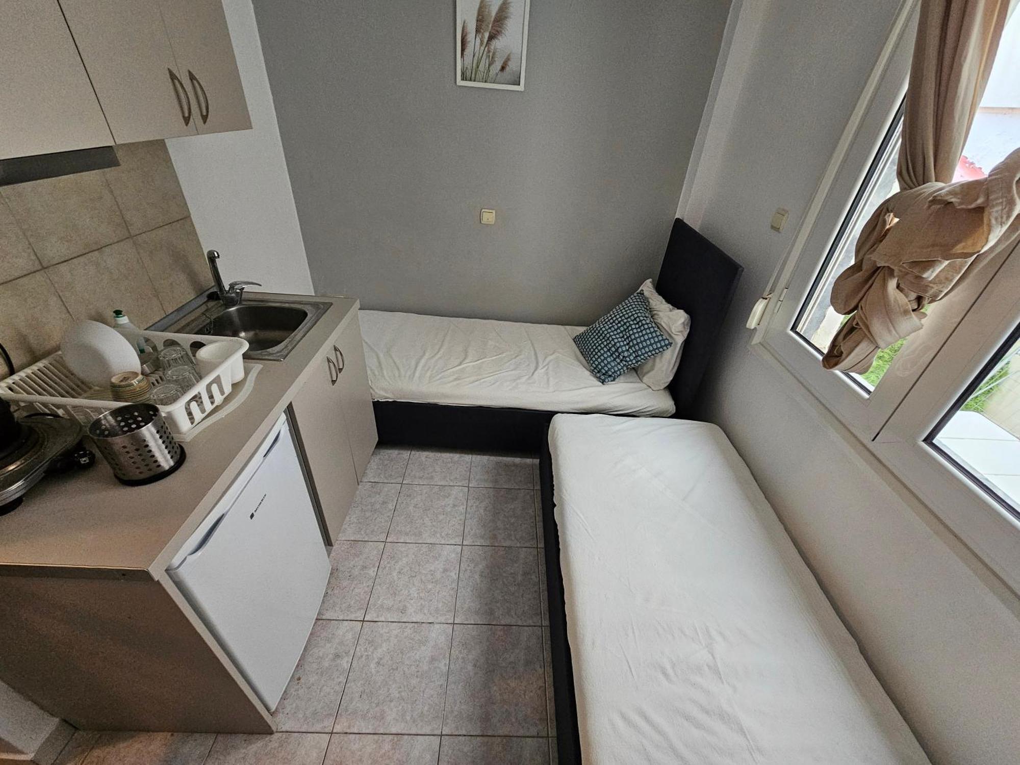 Sunset_Apartments Only 15 Meters From The Sea Neos Marmaras Room photo